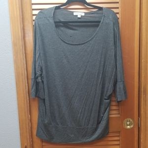 Scoop neck 1/2 sleeve top